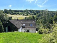 Hauptbild Freistehendes Einfamilienhaus mit Anbau und imposanter Gartenlandschaft in der Winzermark!