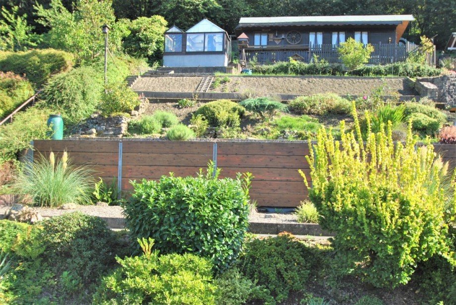 Blick vom Balkon in den Garten Dachgeschosswohnung Hattingen