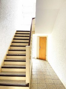Treppenhaus Aufgang und Gartenausgang Optionsreich mit Rendite und Hausgarten - Mehrfamilienhaus in aufgelockertem Umfeld Bochum-Harpens!