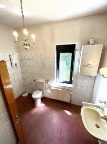 G�stebad Obergeschoss Hattinger S�dstadtflair mit variantenreicher Altbausubstanz und Entwicklungspotential f�r Kenner!