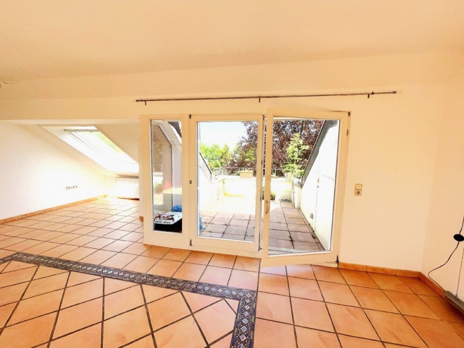Wohn-/ Esszimmer zur Terrasse Dachgeschosswohnung Hattingen