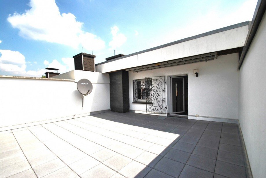 Dachterrasse mit Wohnungseingang Reihenhaus Hattingen