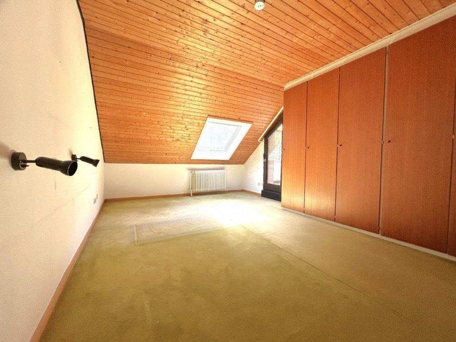 Elternschlafzimmer mit Zugang zur Loggia Doppelhaush�lfte Hattingen