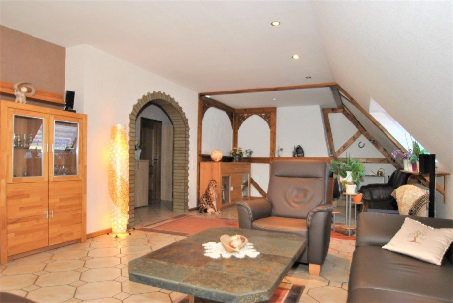 Wohnzimmeransicht vom Balkon Dachgeschosswohnung Hattingen