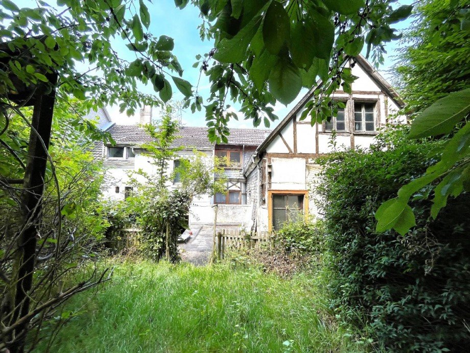 Geb�uder�ckseite Mehrfamilienhaus Hattingen