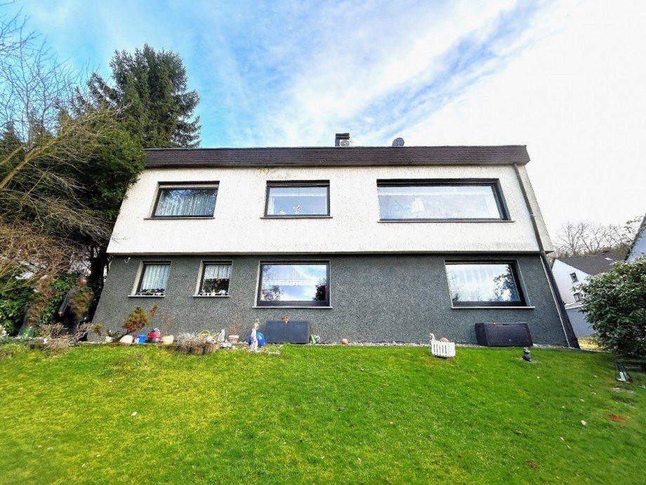 Gartenansicht Westseite Zweifamilienhaus Hattingen
