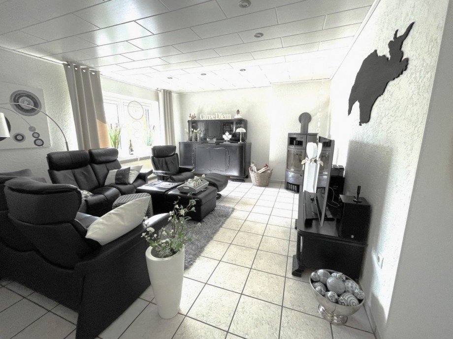 Wohnzimmer im Obergeschoss Mehrfamilienhaus Bochum