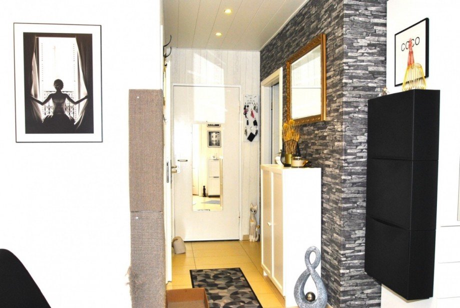 Blick auf die Wohnungseingangst�r Etagenwohnung Heiligenhaus