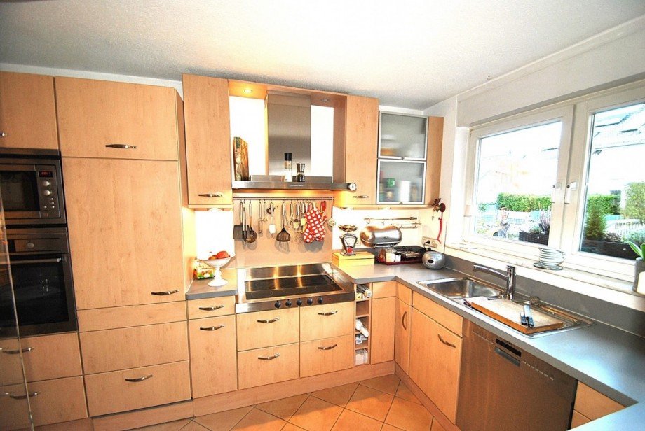 Eingerichtete K�che Reiheneckhaus Wuppertal