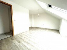 Wohnzimmer im Dachgeschoss Optionsreich mit Rendite und Hausgarten - Mehrfamilienhaus in aufgelockertem Umfeld Bochum-Harpens!