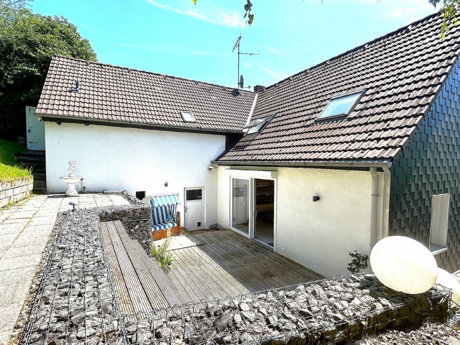 Stylische Gabionenb�nke Einfamilienhaus Hattingen