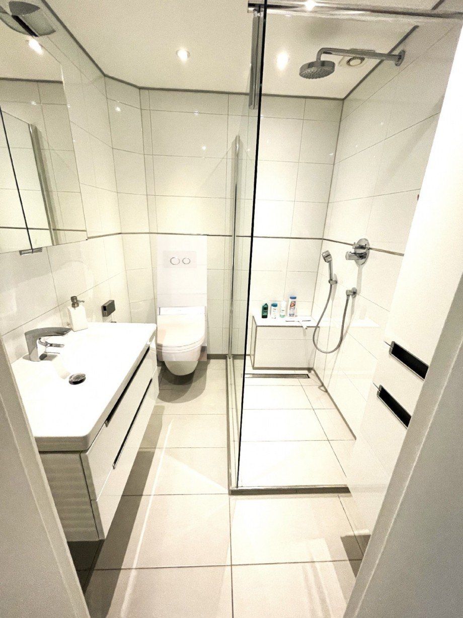 Duschbad im Obergeschoss Mehrfamilienhaus Bochum