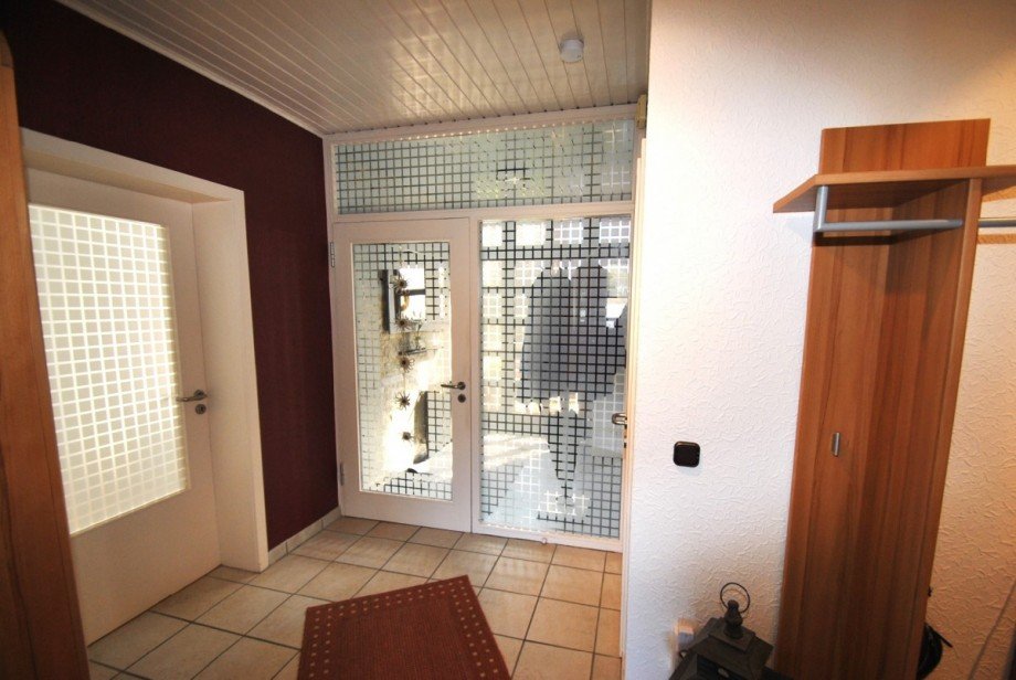 Korridor mit zus�tzlicher Garderobe Einfamilienhaus Wuppertal