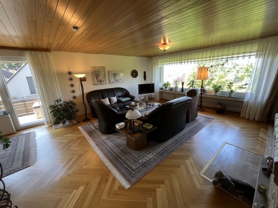 Wohnzimmer EG Eingangsblick Zweifamilienhaus Hattingen