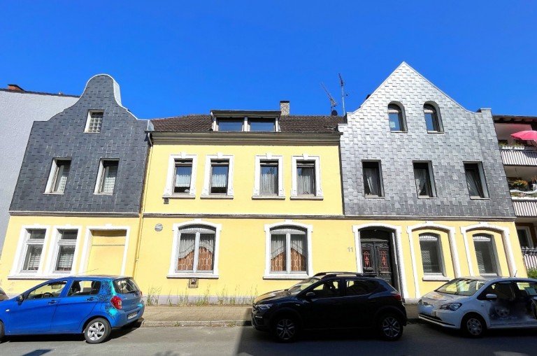 Totale Hattingen - S�dstadt Mehrfamilienhaus Hattinger S�dstadtflair mit variantenreicher Altbausubstanz und Entwicklungspotential f�r Kenner!