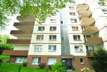 Hausansicht Beste Aussichten - vermietete Wohnung mit XL-Balkon und PKW-Stellplatz