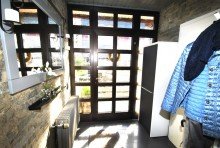 Ger�umige Diele mit Windfang Multitalent in Waldrandlage Wuppertal-Laaken/Eschensiepen, EFH im Bungalowstil mit Einliegerwohnung