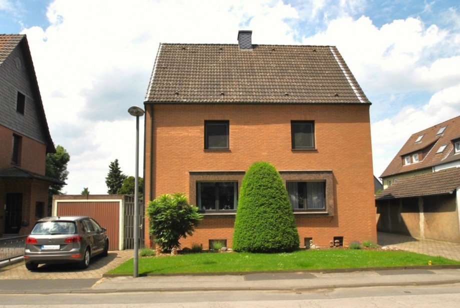 Hausansicht Mehrfamilienhaus Bochum