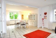�bersicht Gernegro� mit Wow-Effekt! Wandlungsf�higes Zwei- bis Dreifamilien-Wohlf�hlhaus in Bochum-Hiltrop